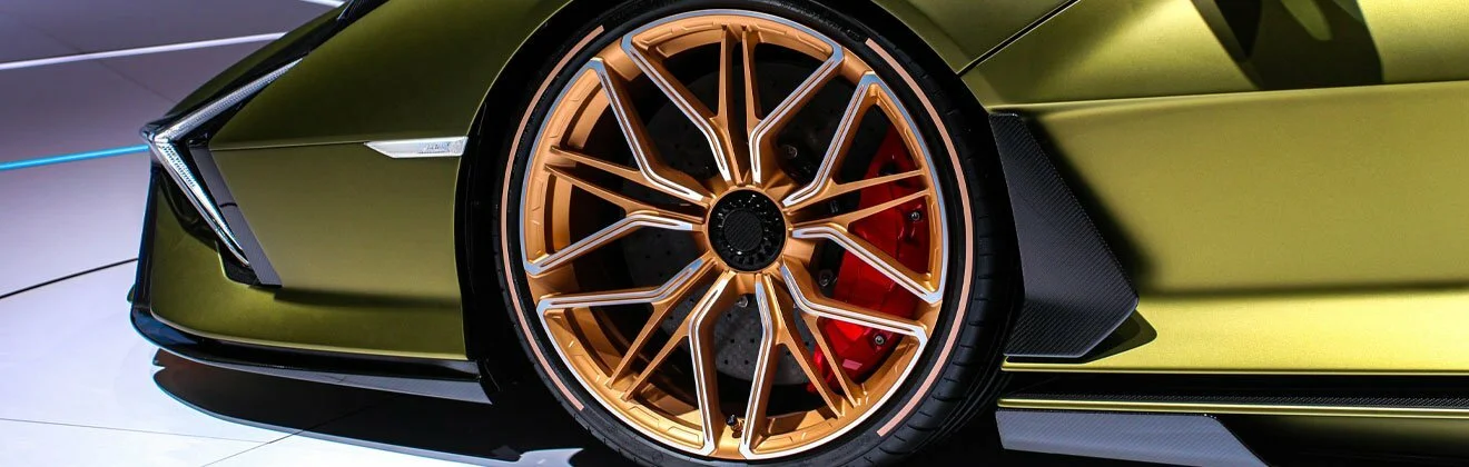 XPEL-FUSION-PLUS-Ceramic-Coating-wheel-caliper-banner-lambo